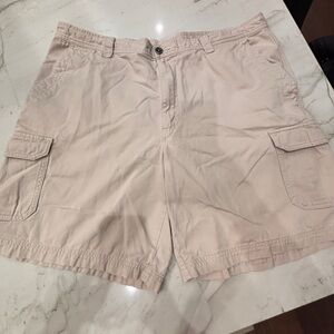 Columbia Men's Beige Cargo Shorts